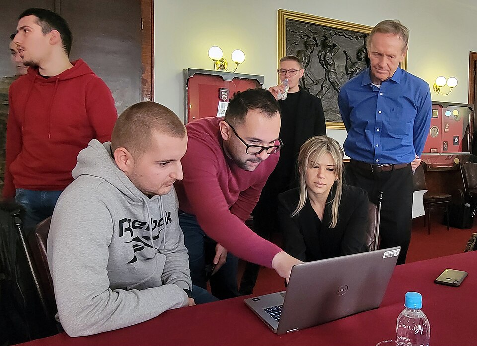 Disaster response experts from the United States and Bosnia and Herzegovina discuss disaster prepare