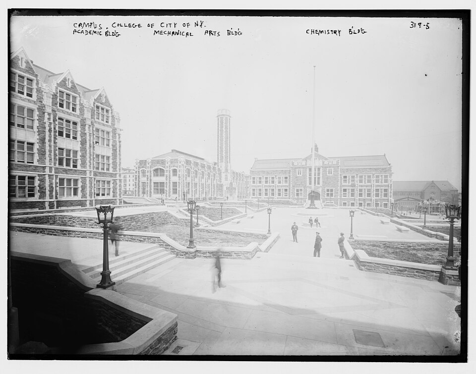 Title: Campus, N.Y.C. College: Academic Bldg., Mech Arts Bldg., Chem. Bldg.
Abstract/medium: 1 negat