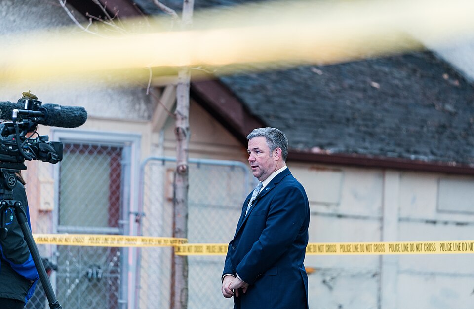 Minneapolis Public Information Officer John Elder gives an update to reporters at the scene of a fat