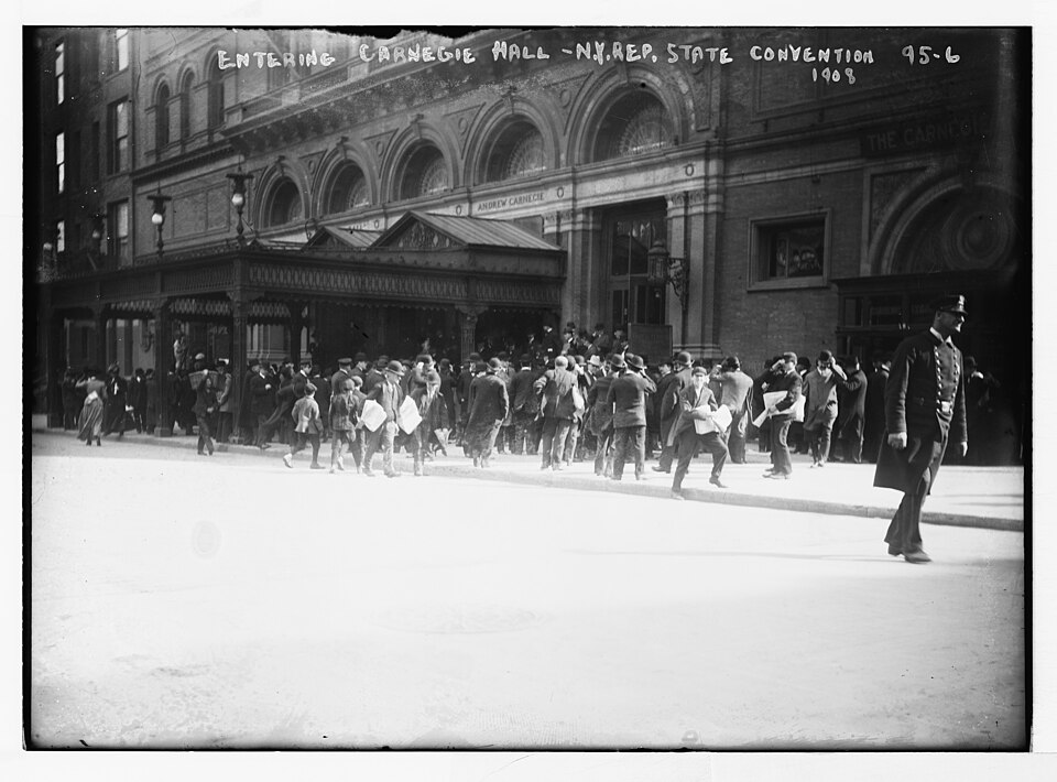 Title: Crowd entering Carnegie Hall for N.Y. State Republican Convention, New York
Abstract/medium: 